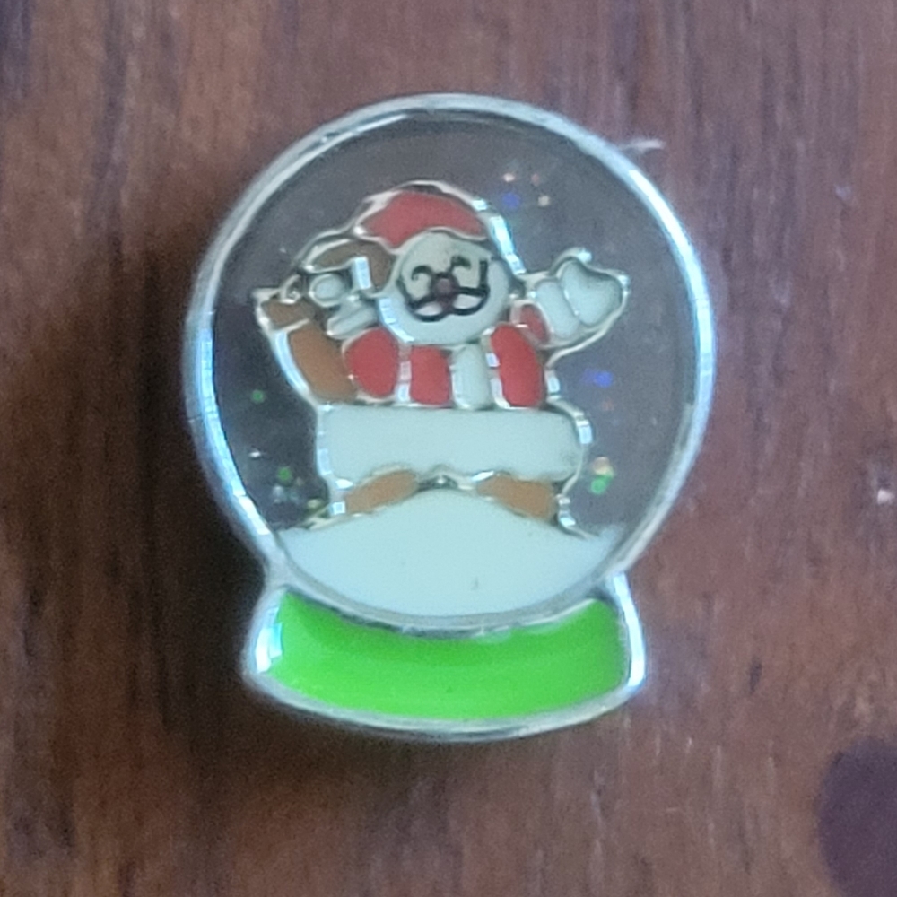 EUC Origami Owl Santa Snowglobe Charm